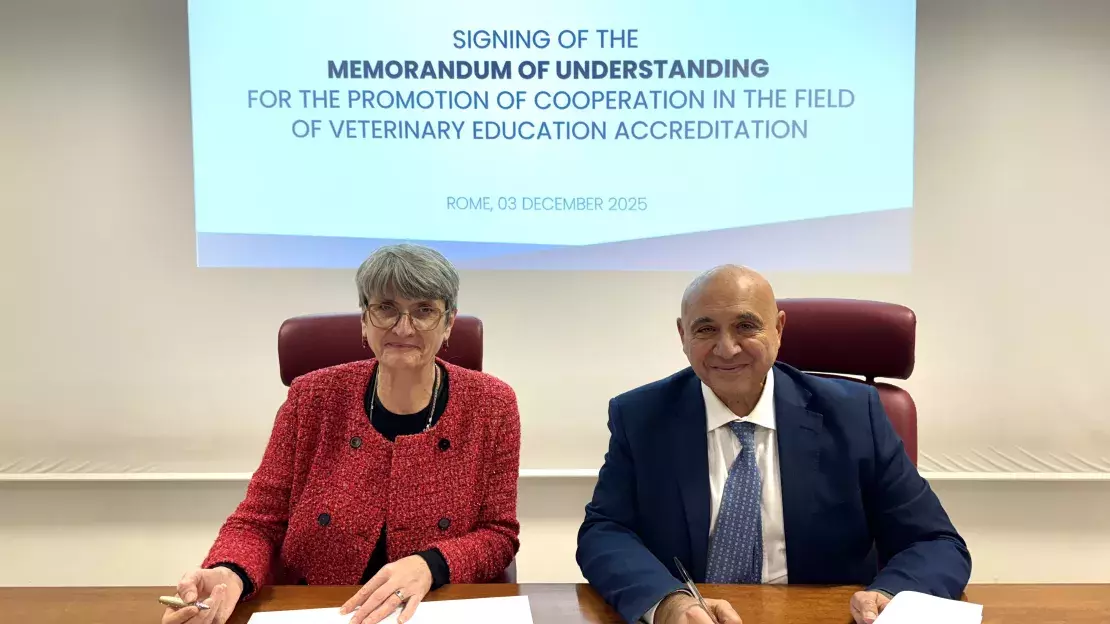 Foto firma Memorandum of Understanding ANVUR - EAEVE