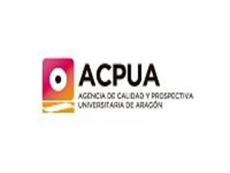 Il logo di ACPUA (Agencia de Calidad y Prospectiva Universitaria de Aragón) presenta un'icona quadrata sfumata nei toni del rosa e dell'arancione, con un cerchio bianco al centro e una linea ondulata dorata nella parte inferiore. Accanto all'icona, il testo include "ACPUA" in lettere maiuscole nere, seguito dalla dicitura completa dell'agenzia in caratteri più piccoli e neri. Lo sfondo è bianco, garantendo un design pulito e leggibile che trasmette professionalità e dinamismo.